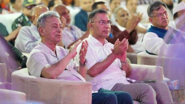 চট্টগ্রামে পূজামণ্ডপ পরিদর্শন করলেন প্রধানমন্ত্রী