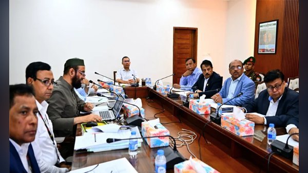 ঢাকার চারপাশে নৌপথ সচল করার নির্দেশ প্রধানমন্ত্রীর