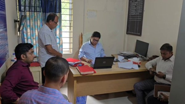 কাশিমপুর ভূমি অফিসের সব কর্মকর্তা-কর্মচারী বরখাস্ত