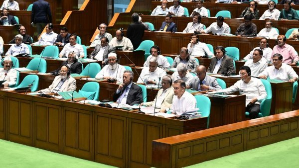 গুরুত্বপূর্ণ সংশোধনী অন্তর্ভুক্ত করে অর্থ বিল–২০২৬ পাস