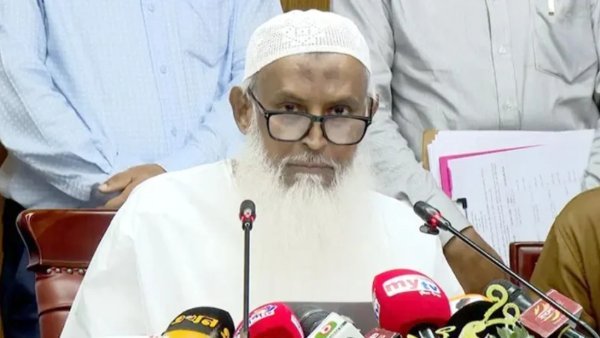 সরকারিভাবে হজে যাওয়া ৪৩৪১ জন ফেরত পাবেন ৪ কোটি ৮৭ লাখ টাকা
