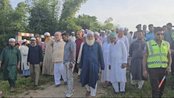 বান্দরবানে প্রস্তাবিত মারকাজ মসজিদের স্থান পরিদর্শনে পার্বত্যমন্ত্রী
