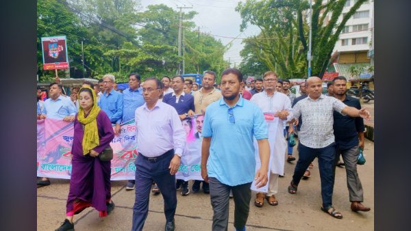 কক্সবাজারে গণ-অভ্যুত্থান দিবসে বিএনপির বর্ণাঢ্য র‍্যালি