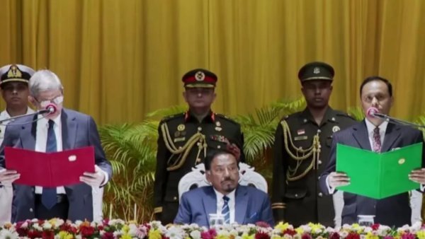 রাষ্ট্রপতি হিসেবে শপথ নিলেন মির্জা ফখরুল ইসলাম আলমগীর